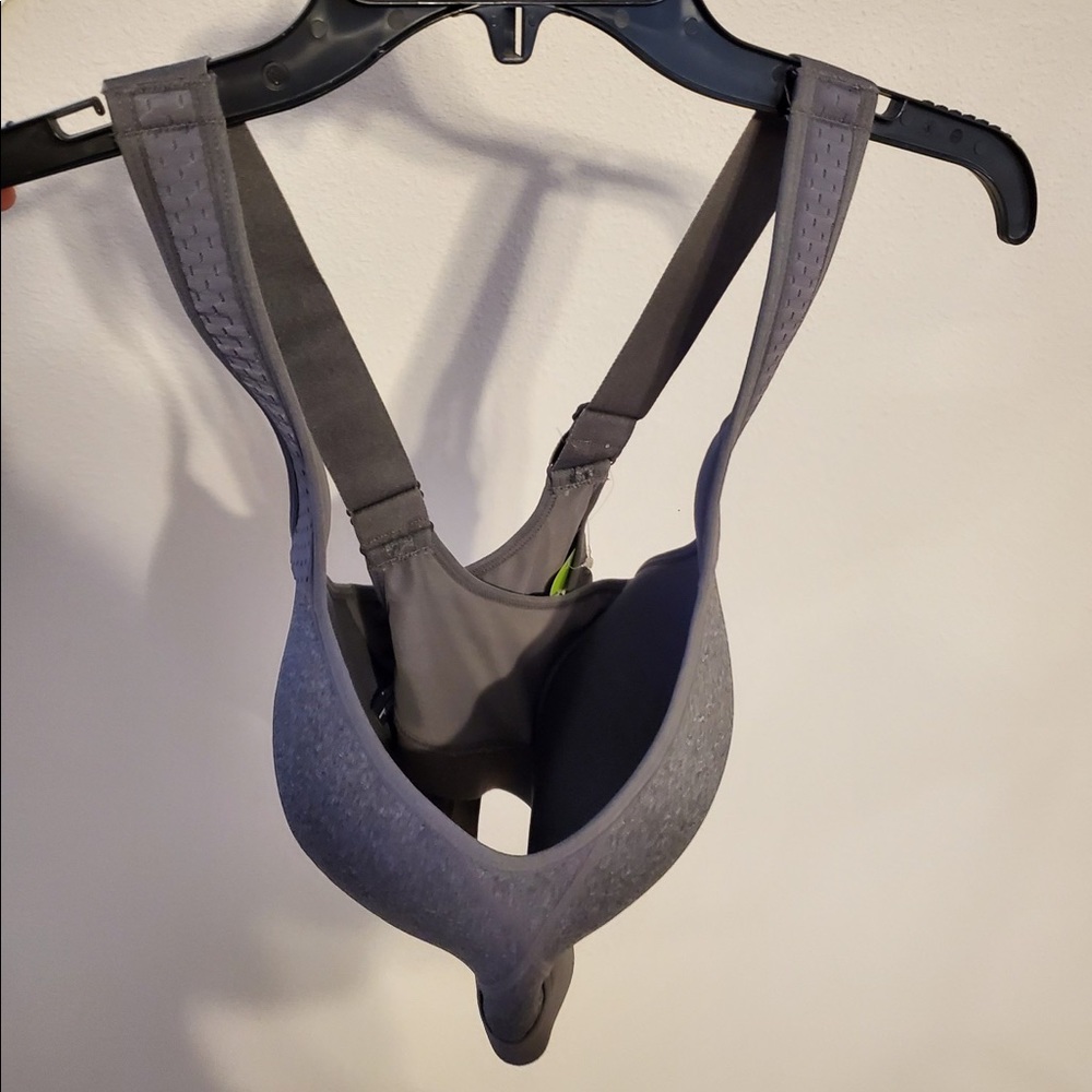 Sports bra women’s